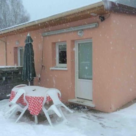 Apartamento Le Coin Tranquille Au Pied Du Puy De Dome Pontgibaud Exterior foto