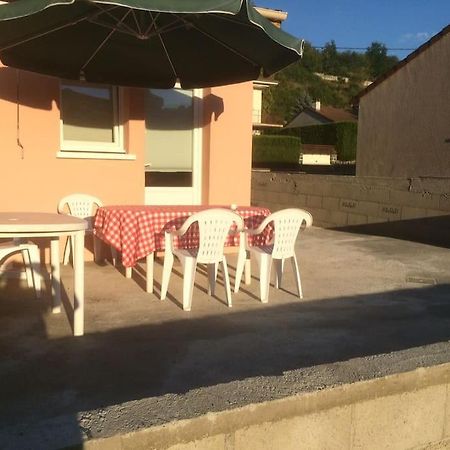 Apartamento Le Coin Tranquille Au Pied Du Puy De Dome Pontgibaud Exterior foto